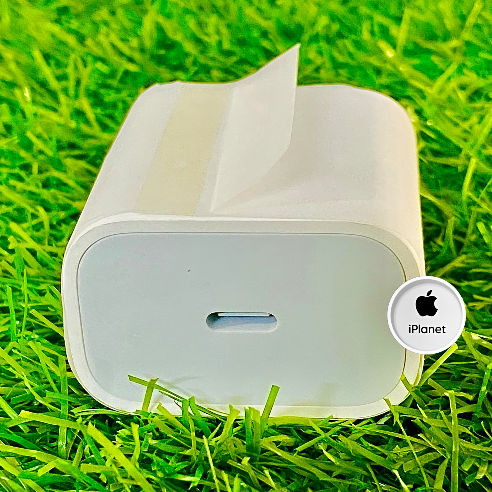 Apple 20W USB-C Power Adapter in Pakistan | 100% - Image 4